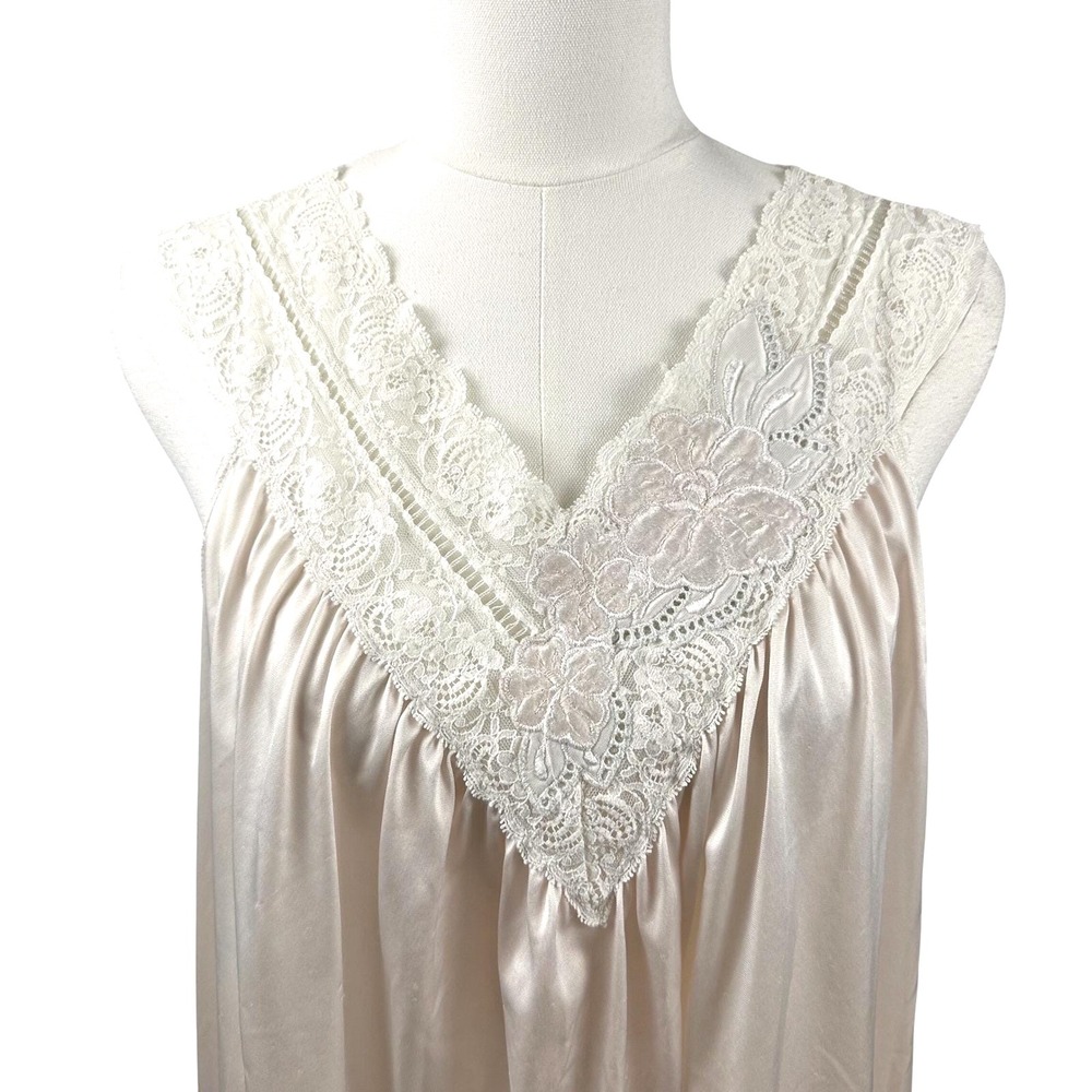 Shadowline Vintage Lace Trim Nightgown Champagne Beige Medium Sleepwear Lingerie